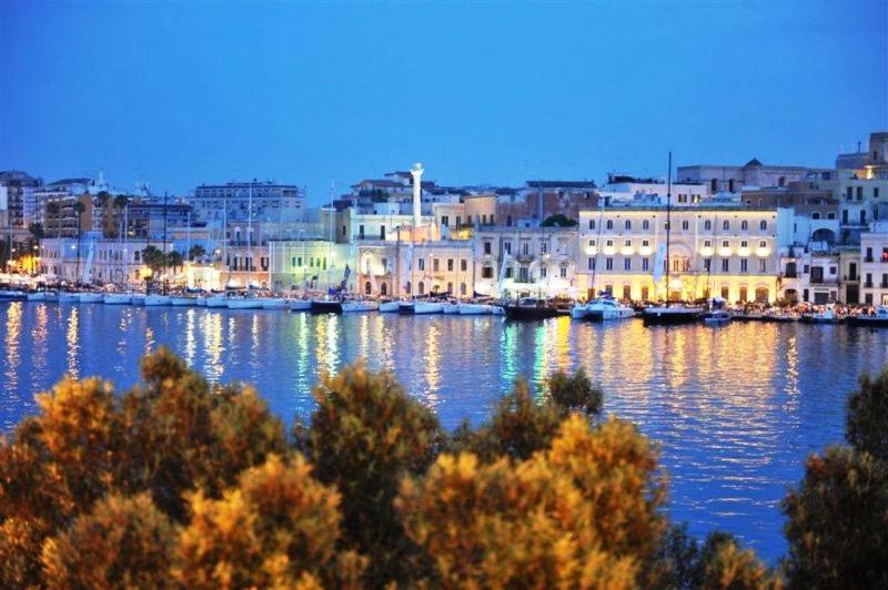 La Dimora Di Enea Apartment Brindisi Bagian luar foto