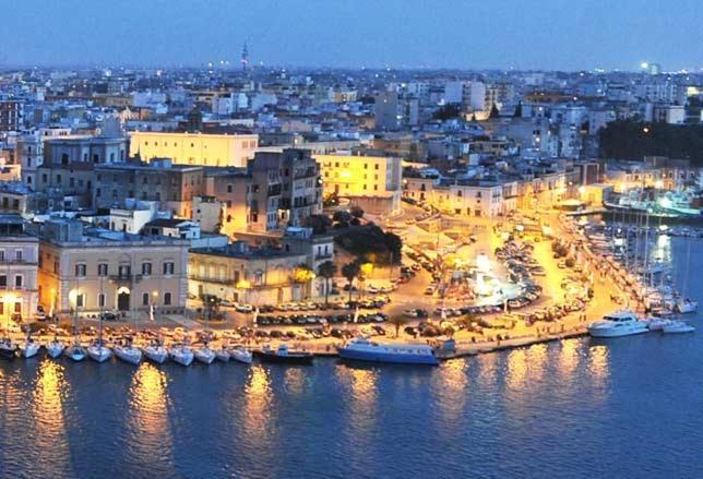 La Dimora Di Enea Apartment Brindisi Bagian luar foto