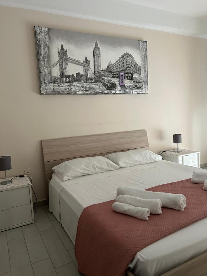 La Dimora Di Enea Apartment Brindisi Bagian luar foto